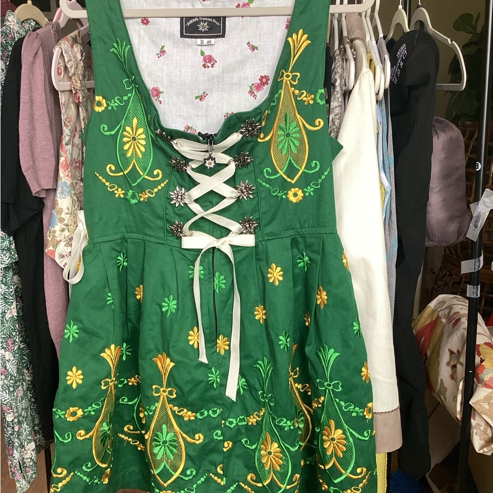 Drindl Trachten Haus Bavarian Dress